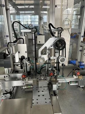 Máy quay bộ chuyển đổi trên dây chuyền sản xuất tự động